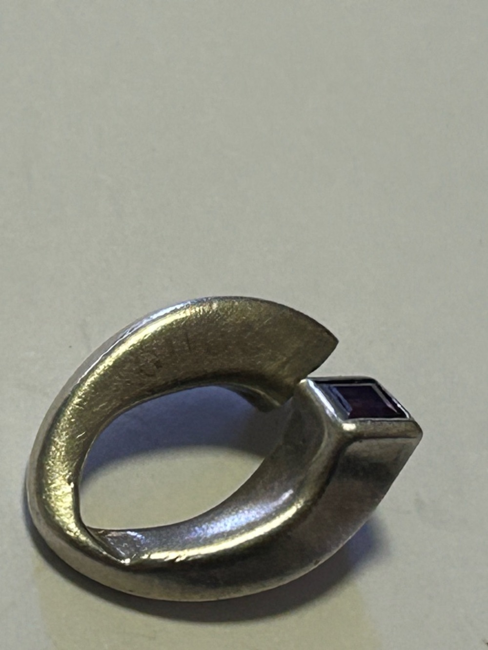 Gucci Gold-Tone Modern Hoop Pendant - Picture 2 of 12